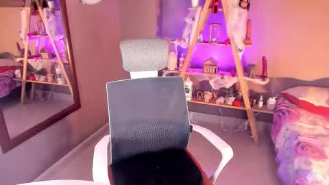 Nyx online show from November 3, 8:24 pm