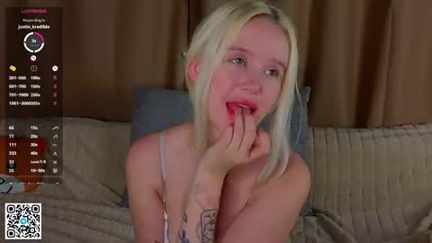 Elsa online show from September 10, 7:03 pm