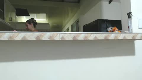 Val online show from February 1, 12:51 am