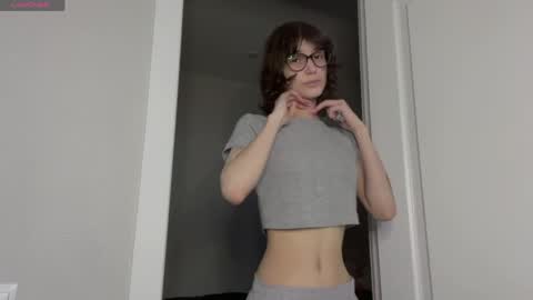 Thea online show from April 3, 4:54 am