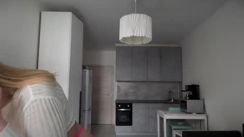 Snapshot of odriolsen chatting on March 5, 10:33 am Odri online show from March 5, 10:33 am