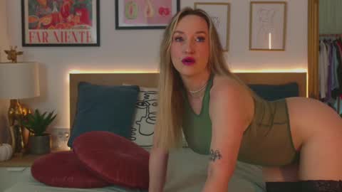 Kourtney online show from February 14, 10:17 am