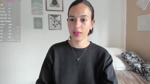 ohanna_ online show from March 9, 10:30 pm