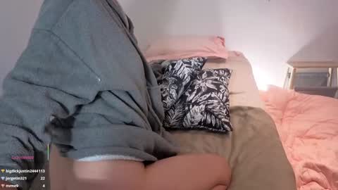 ohanna_ online show from February 17, 1:38 am