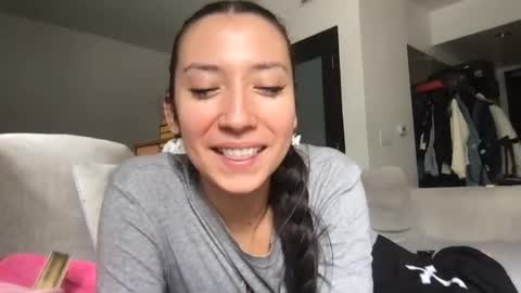 ohmillieevanillie online show from June 29, 9:25 pm