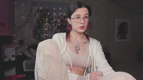 Snapshot of ohmygoddestkimmy chatting on December 28, 9:20 am Kmmy online show from December 28, 9:20 am