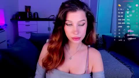 Light  online show from November 6, 10:04 pm