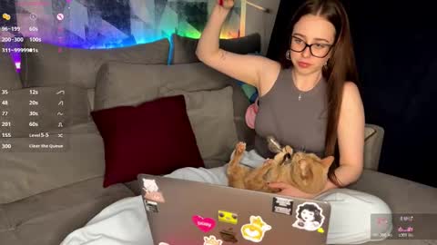 Nikki online show from December 3, 5:59 pm