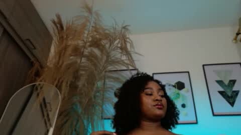 Snapshot of ohrianagibson chatting on September 19, 6:23 am  g  online show from September 19, 6:23 am