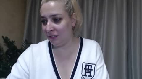 Iren online show from November 22, 9:01 am