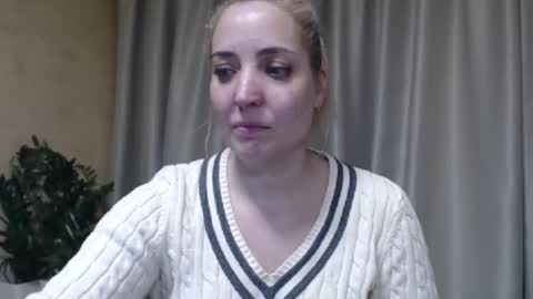 Mari online show from February 21, 7:03 pm