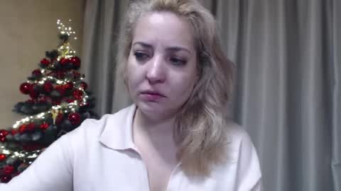 Mari online show from December 18, 8:24 pm