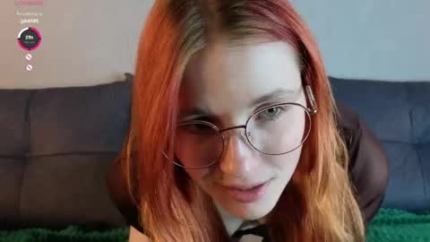 Yumi online show from June 4, 7:07 pm