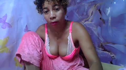 olinaa online show from June 16, 4:46 am