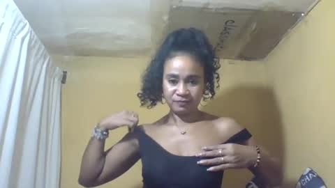 olivia9794 online show from June 14, 7:09 am