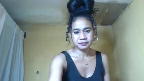 olivia9794 online show from June 17, 9:21 am