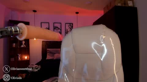 Olivia online show from February 1, 4:14 am