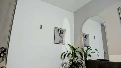 Olivia Collins online show from May 15, 11:24 am
