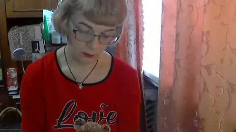 Olivia Mia online show from March 30, 6:02 am