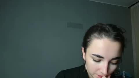 Olivia online show from December 3, 10:23 pm