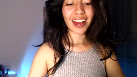 oliviaaa__ online show from December 18, 4:09 am