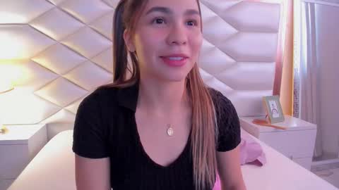 OLIV online show from October 25, 8:48 pm