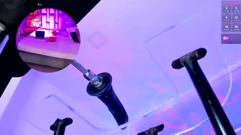 oliviahalley online show from February 12, 4:30 pm