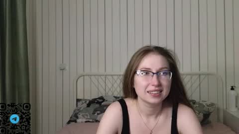 Kylie online show from October 1, 6:13 pm