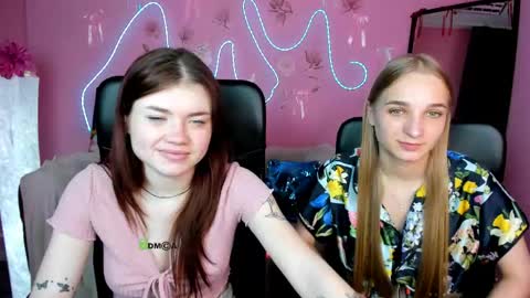 Ollivia online show from April 25, 1:52 pm