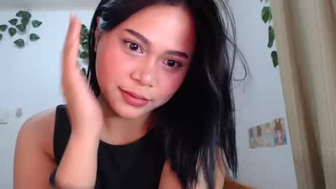 Snapshot of omariaennaid chatting on December 13, 10:55 pm Angel online show from December 13, 10:55 pm