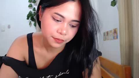 Snapshot of omariaennaid chatting on December 22, 6:28 am Angel online show from December 22, 6:28 am