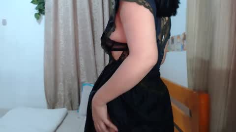 Snapshot of omariaennaid chatting on January 8, 6:31 pm Angel online show from January 8, 6:31 pm