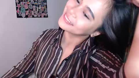 Snapshot of omariaennaid chatting on October 1, 10:04 pm Angel online show from October 1, 10:04 pm