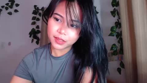 Snapshot of omariaennaid chatting on February 17, 1:58 am Angel online show from February 17, 1:58 am