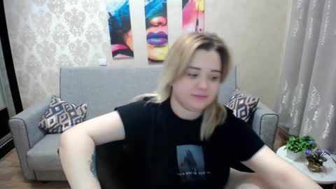 Snapshot of omg_itsperfect chatting on September 10, 12:54 am Fina online show from September 10, 12:54 am