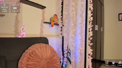 Violette online show from February 1, 9:08 pm