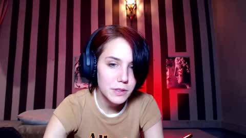 onaloon online show from November 19, 7:08 am