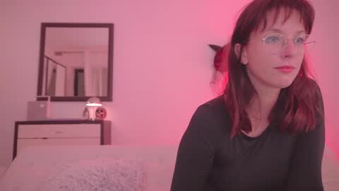 Snapshot of onelittlemermaid chatting on October 31, 10:25 pm Ariel online show from October 31, 10:25 pm