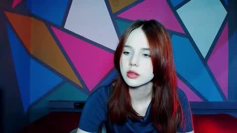 onessandra online show from November 24, 6:04 am