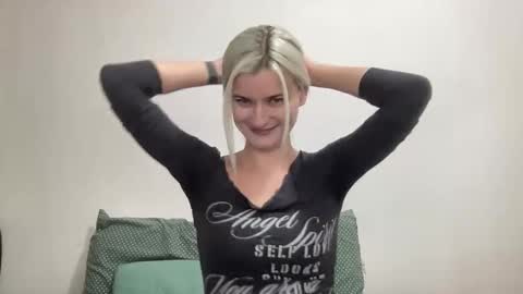 Onika online show from January 13, 12:05 am