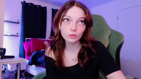 Audrey online show from May 22, 1:47 am