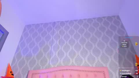 Only online show from October 31, 10:25 pm