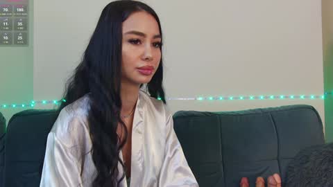 Xandra online show from December 13, 9:04 am