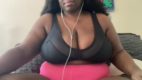 onyxxxmoonwater online show from May 13, 12:06 am