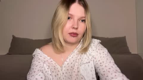 Ophelia online show from April 13, 11:38 pm