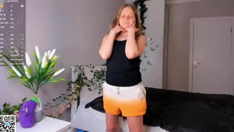 Dolores online show from April 24, 3:15 pm