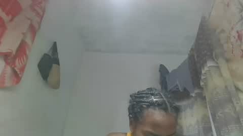 ornellahhh online show from November 11, 8:33 am