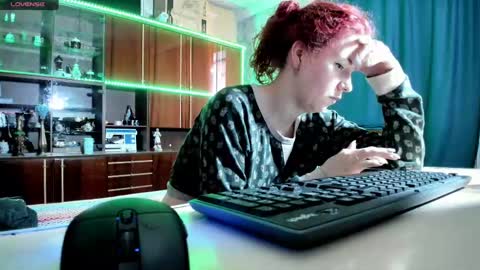 Ella online show from March 4, 6:26 am