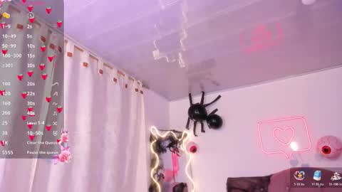 palmerfox_tay online show from October 18, 4:59 am