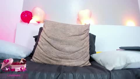 pamela_ambrosia1 online show from February 14, 6:15 am